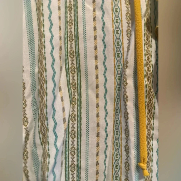 ❤️Sugar Fox - Ruffle Vertical Stripe Tank Top (size L) - Picture 6 of 8